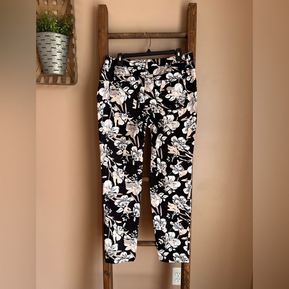 Black Floral Print Cotton Slim Pants - Picture 2 of 3